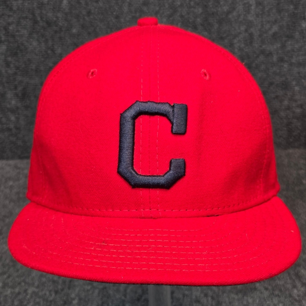 New Era 59FIFTY Cleveland Indians Hat Mens 7 3/8 Red Block C On Field Cap